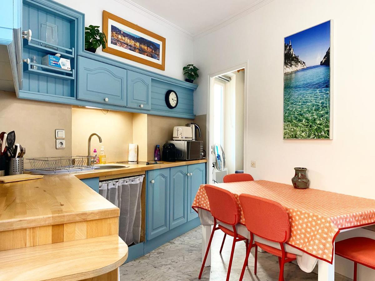 Au Coeur De Cassis Apartment Bagian luar foto